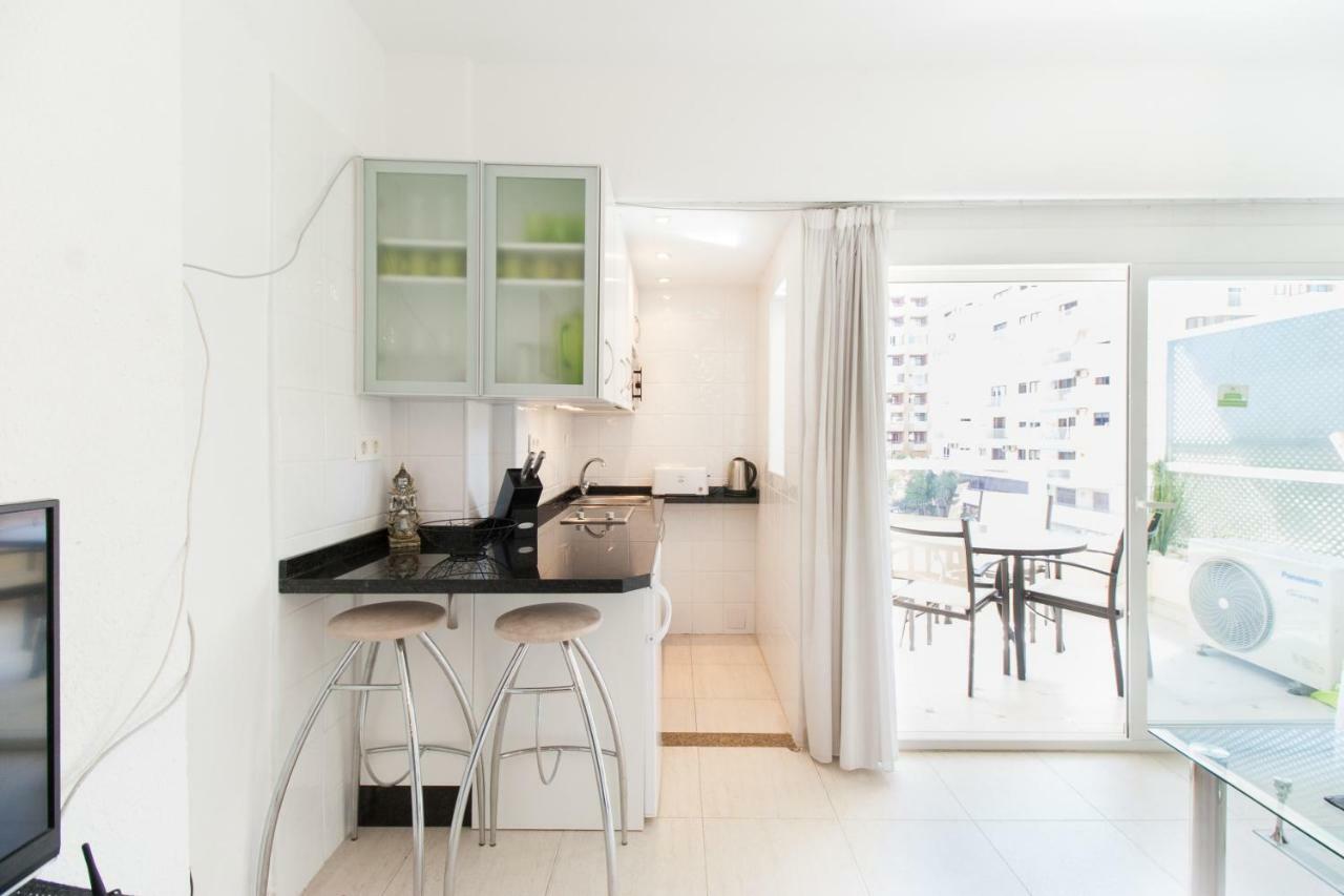 Hotel Apartamento Pyr Fuengirola Private Sunny Pool Side Exteriör bild