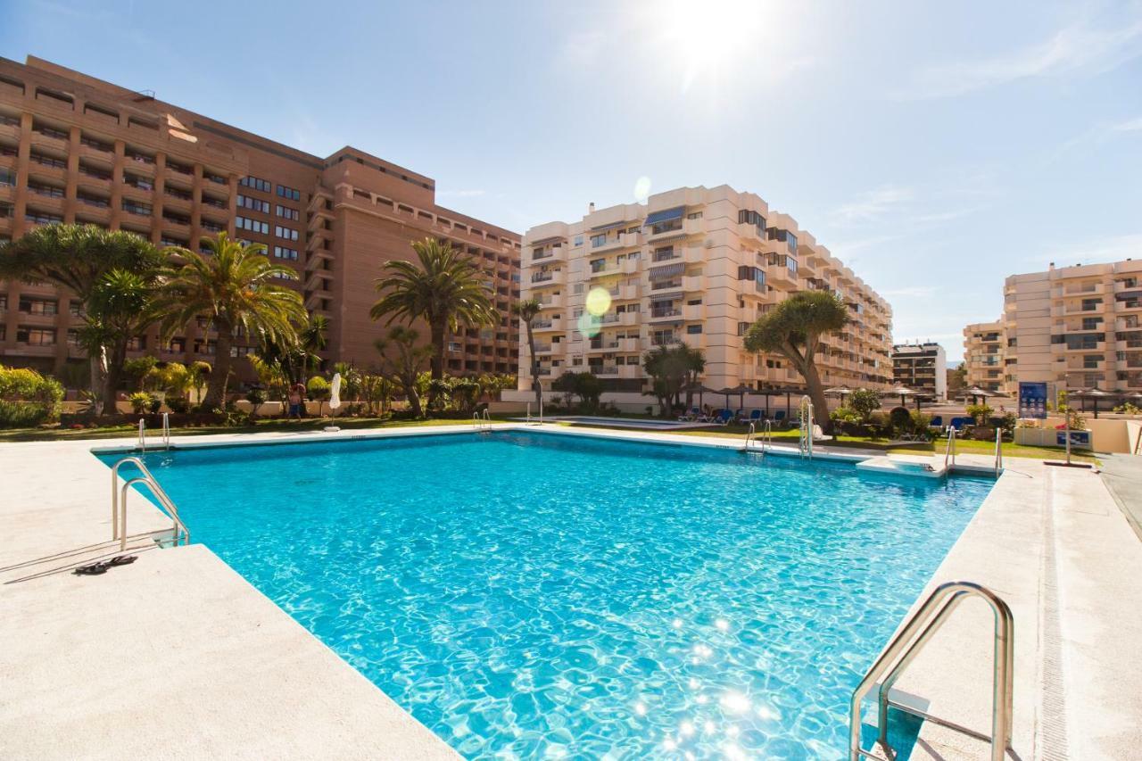 Hotel Apartamento Pyr Fuengirola Private Sunny Pool Side Exteriör bild